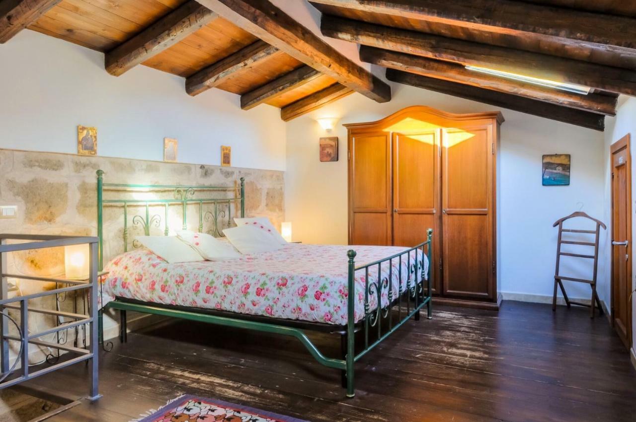 Alghero Old Town Apartment Steps To Sea And Scenic Ramparts ภายนอก รูปภาพ
