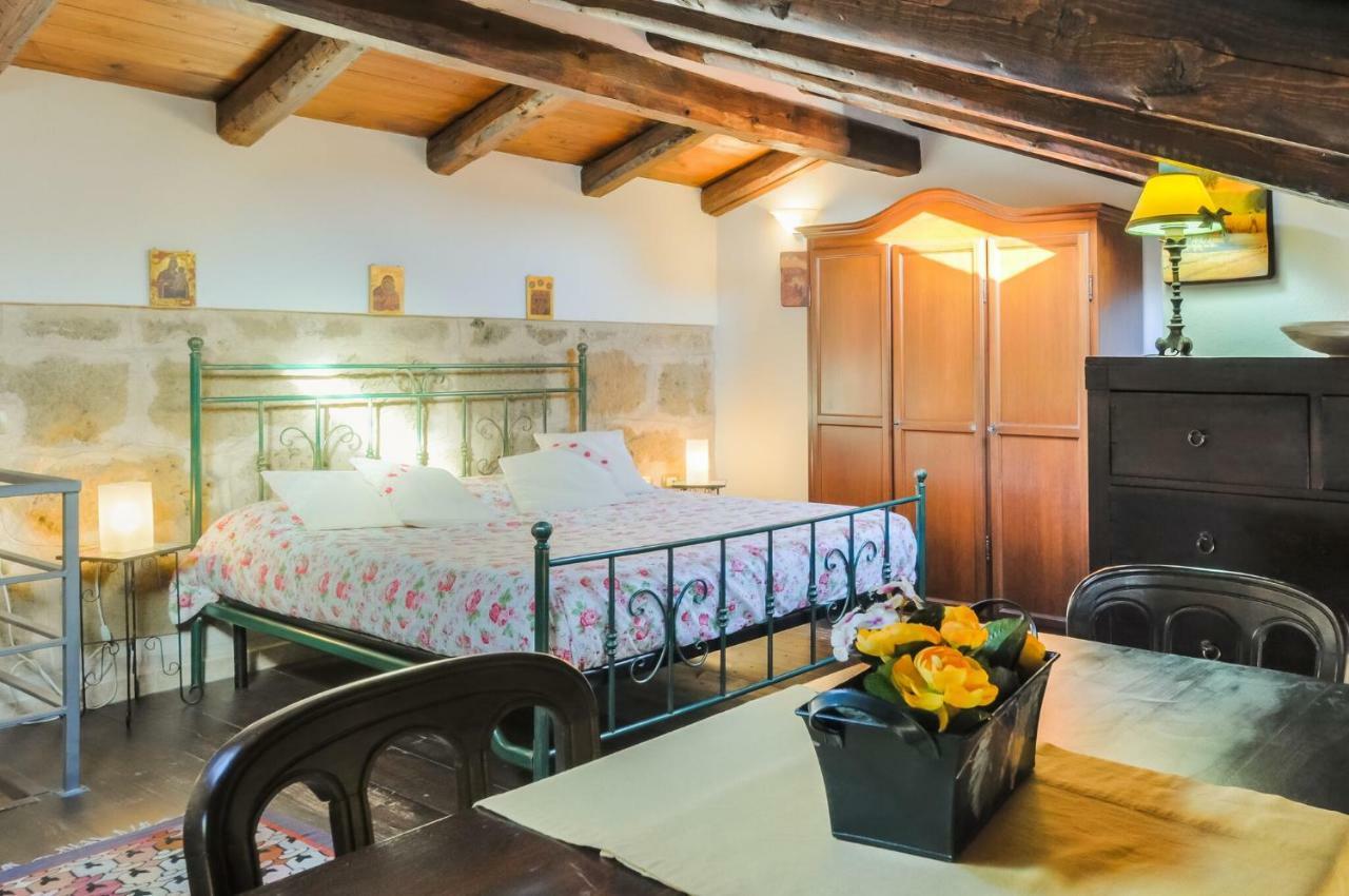 Alghero Old Town Apartment Steps To Sea And Scenic Ramparts ภายนอก รูปภาพ